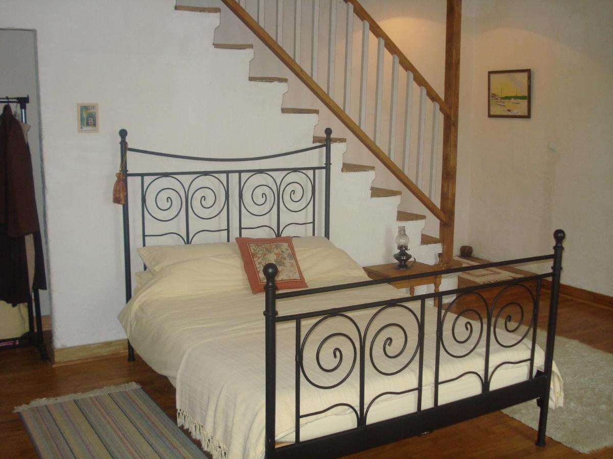 Pujols  Romantic Gite Nr St Emilion With Private Pool And Views To Die For מראה חיצוני תמונה